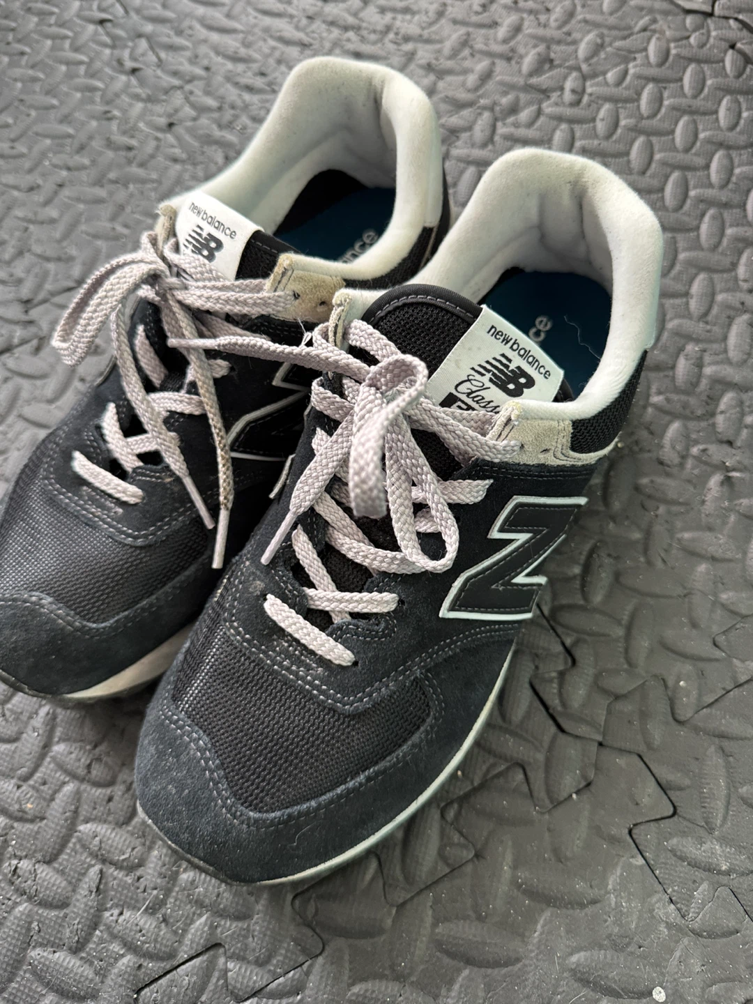 New Balance 574 Classic Running Shoes - Black - Size 8.5 US