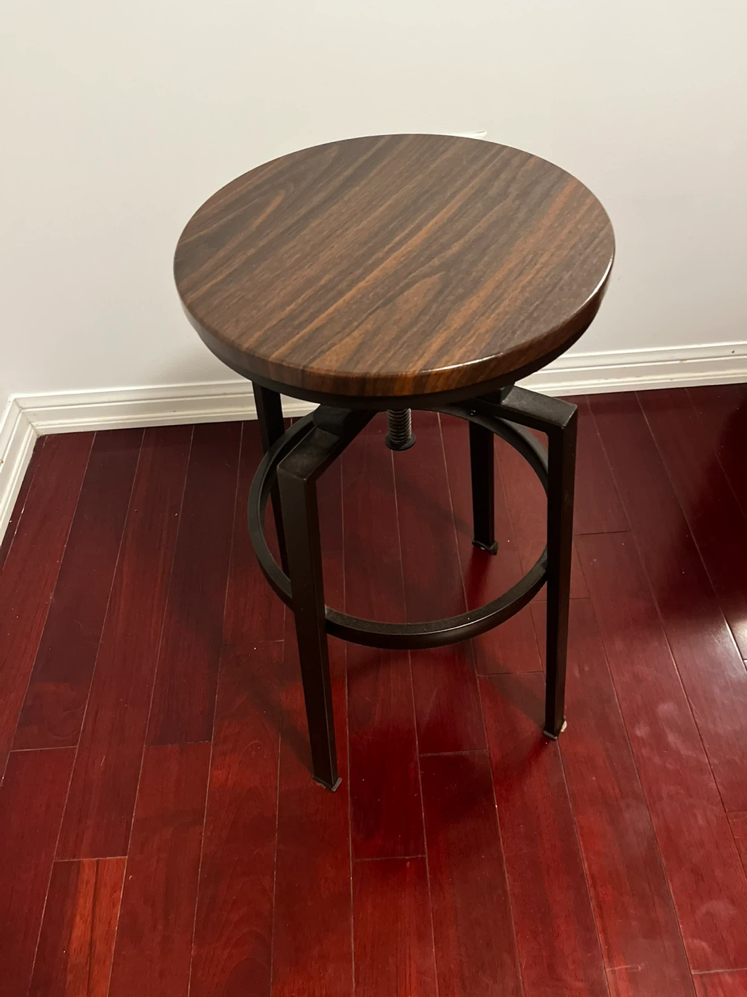 4 Adjustable Wood Top Bar Stool