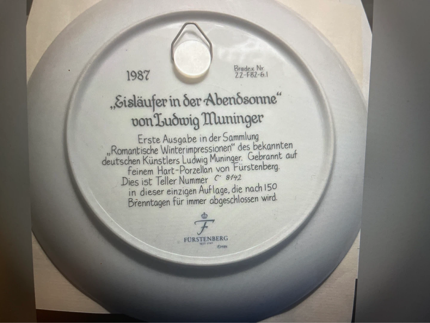 Fürstenberg "Eisläufer in der Abendsonne" Collector Plate - photo 3