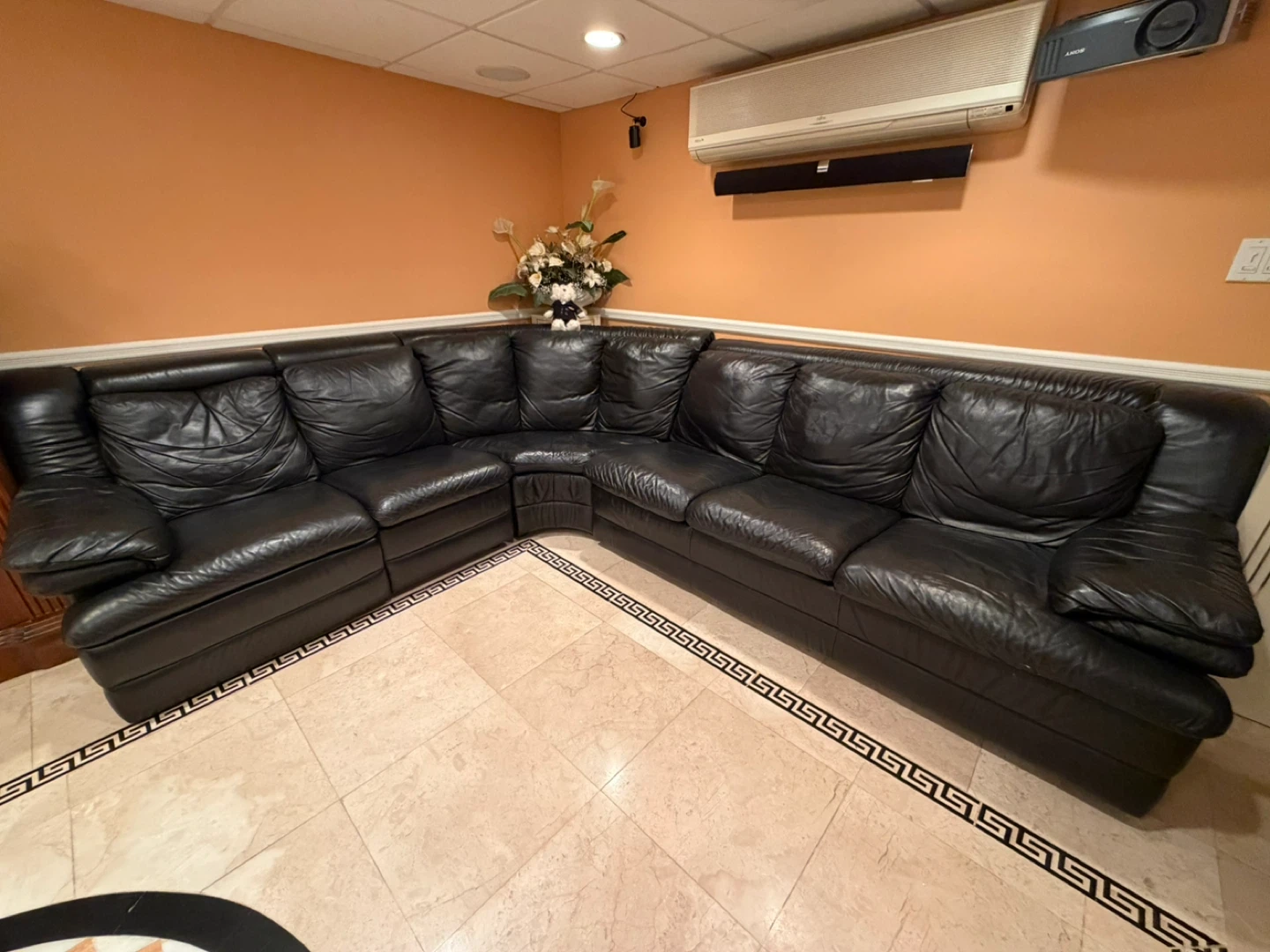 Black Leather Sectional Sofa - photo 5
