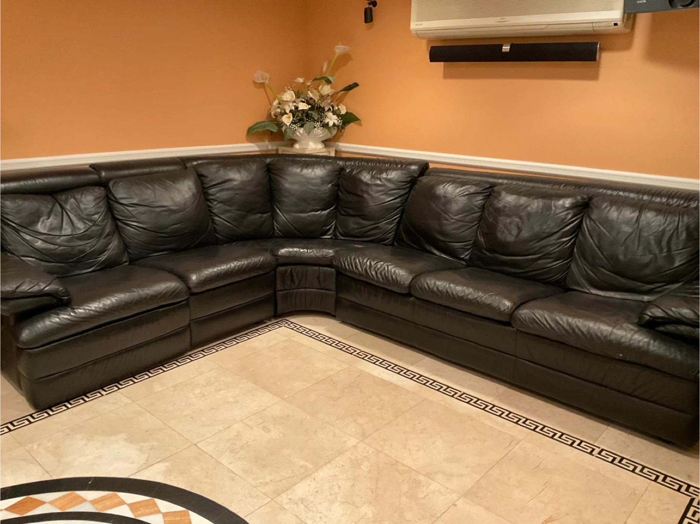 Black Leather Sectional Sofa - photo 4