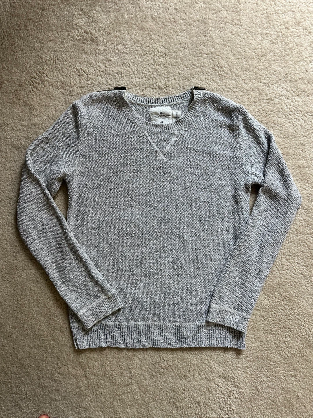Grey Textured Crewneck Sweater 🥕