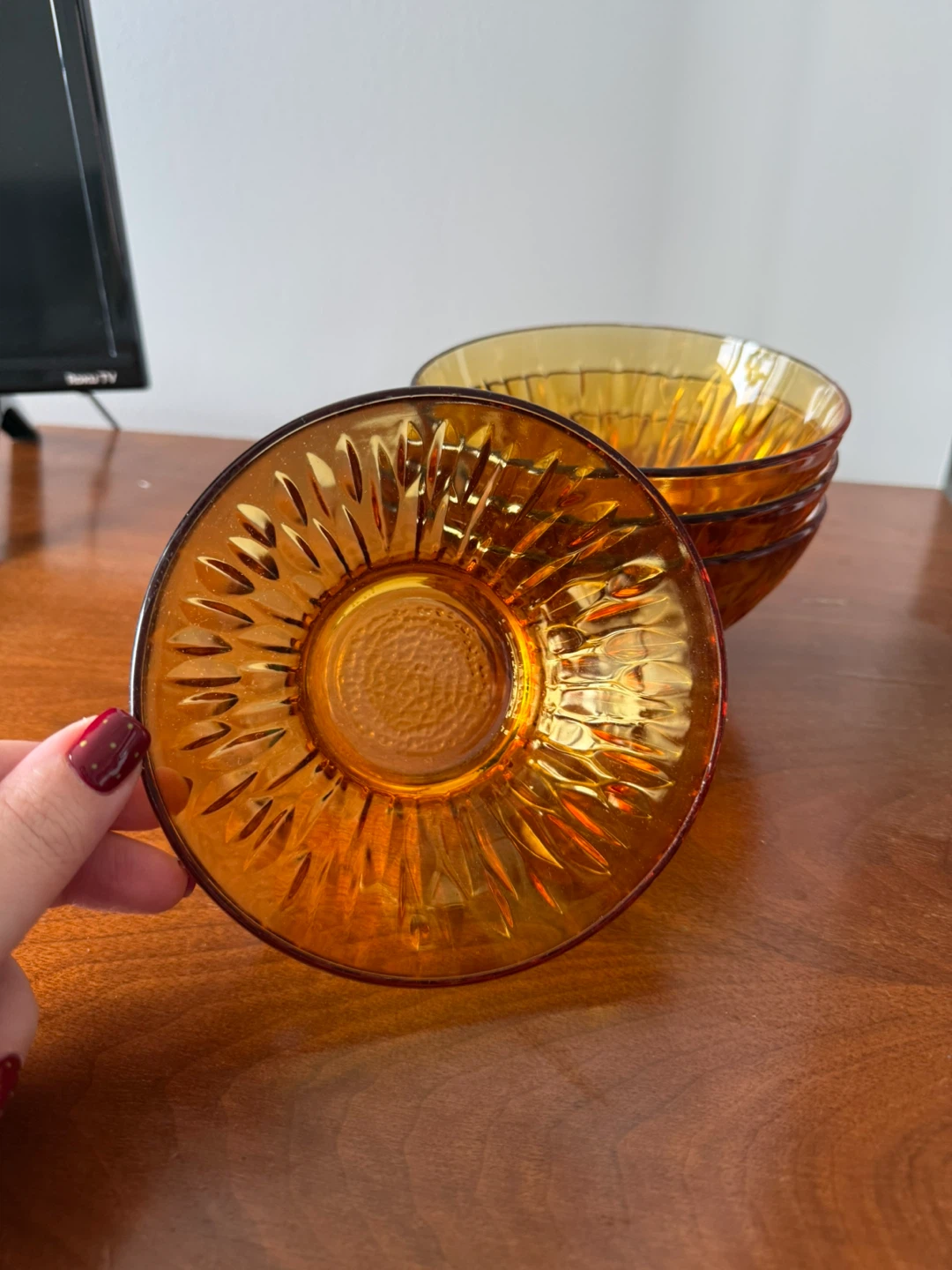 Amber Glass Bowls - Set of 4 - photo 2