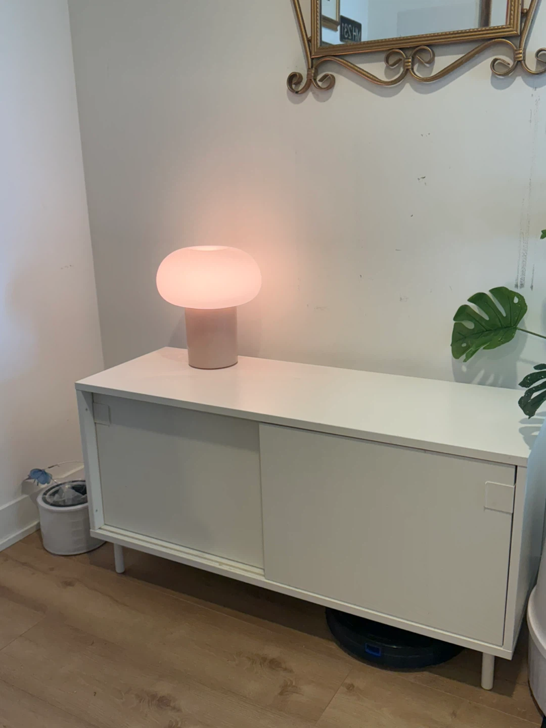 White cabinet / storage unit with two sliding doors - photo 2