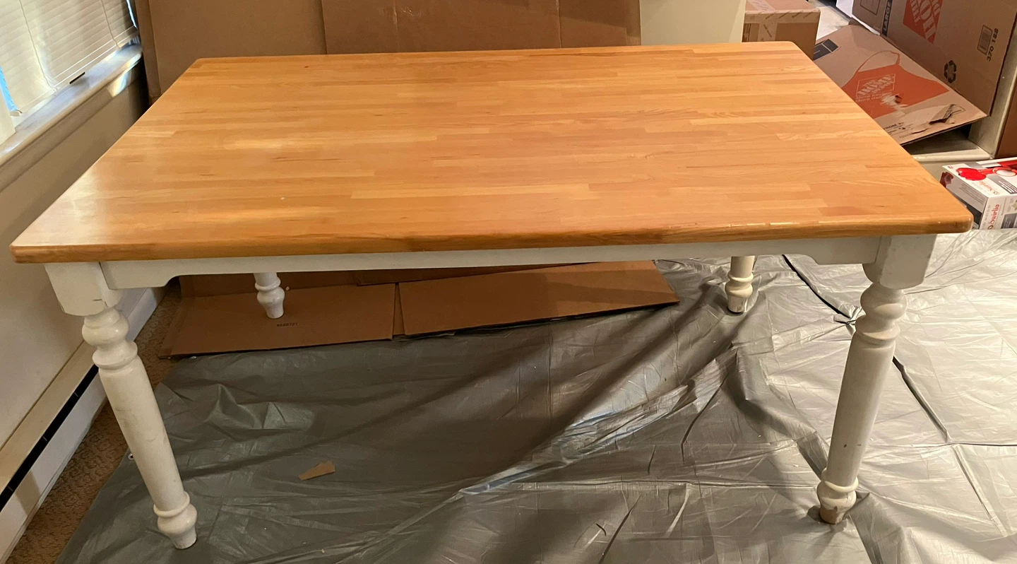 Country Farmhouse Dining Table with White Legs