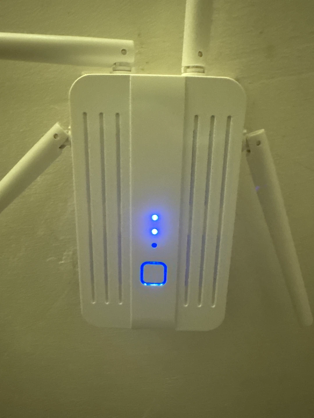 Wireless WiFi Repeater Extender M-AC16 - photo 2