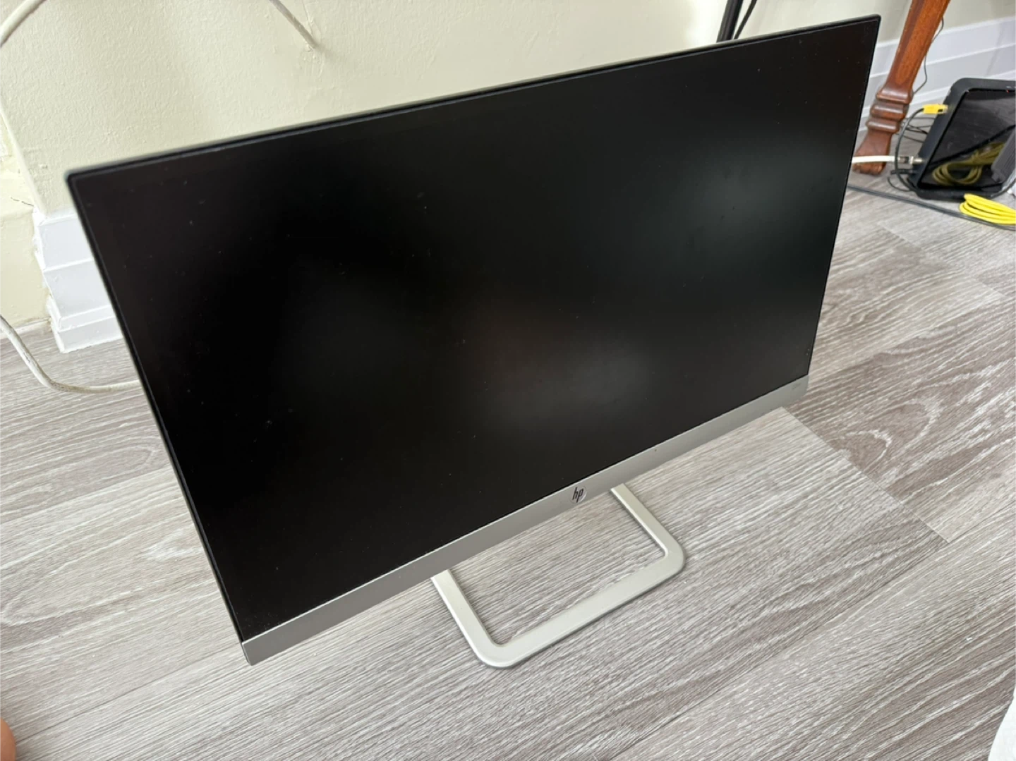 HP - 22er 21.5" IPS LED FHD Monitor (HDMI, VGA) - White/Silver