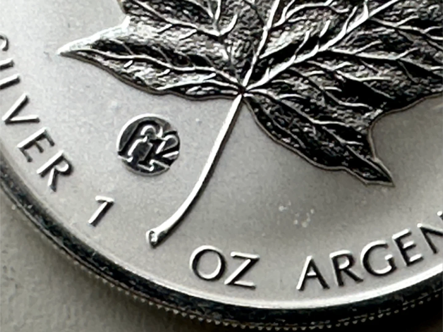$5 2007 silver maple leaf coin - photo 3