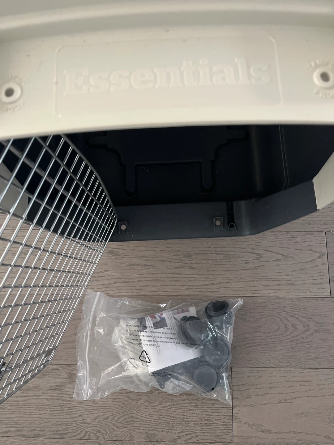 NEW Pet Carrier Essentials - photo 3