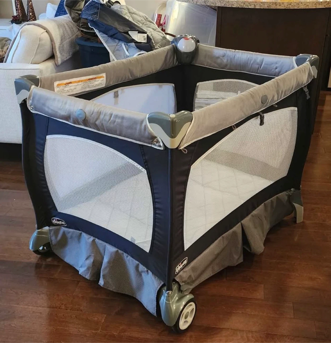Chicco Play Yard Bassinet