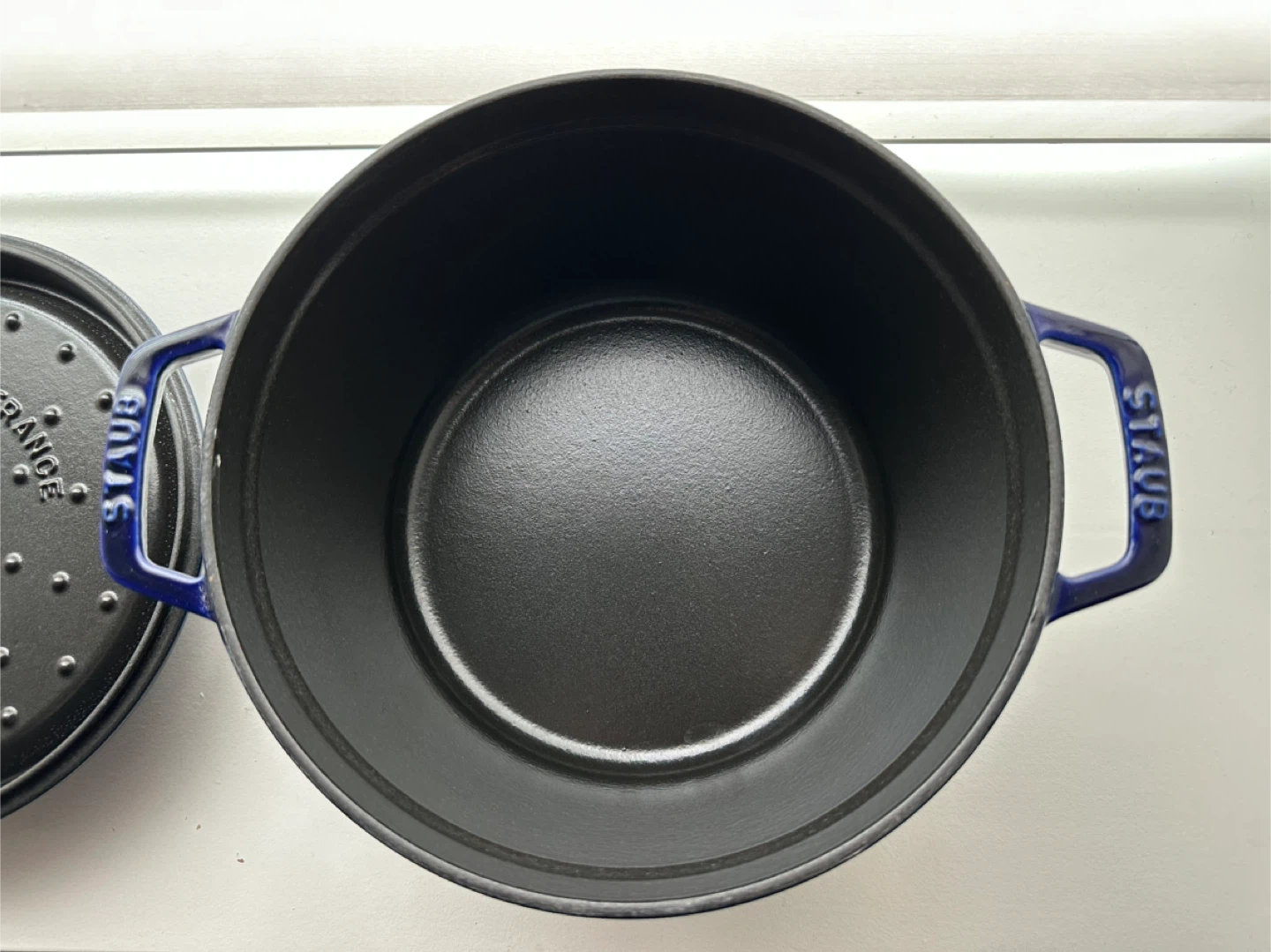 Staub 5-Qt. Dark Blue Tall Round Cocotte Dutch oven - photo 4