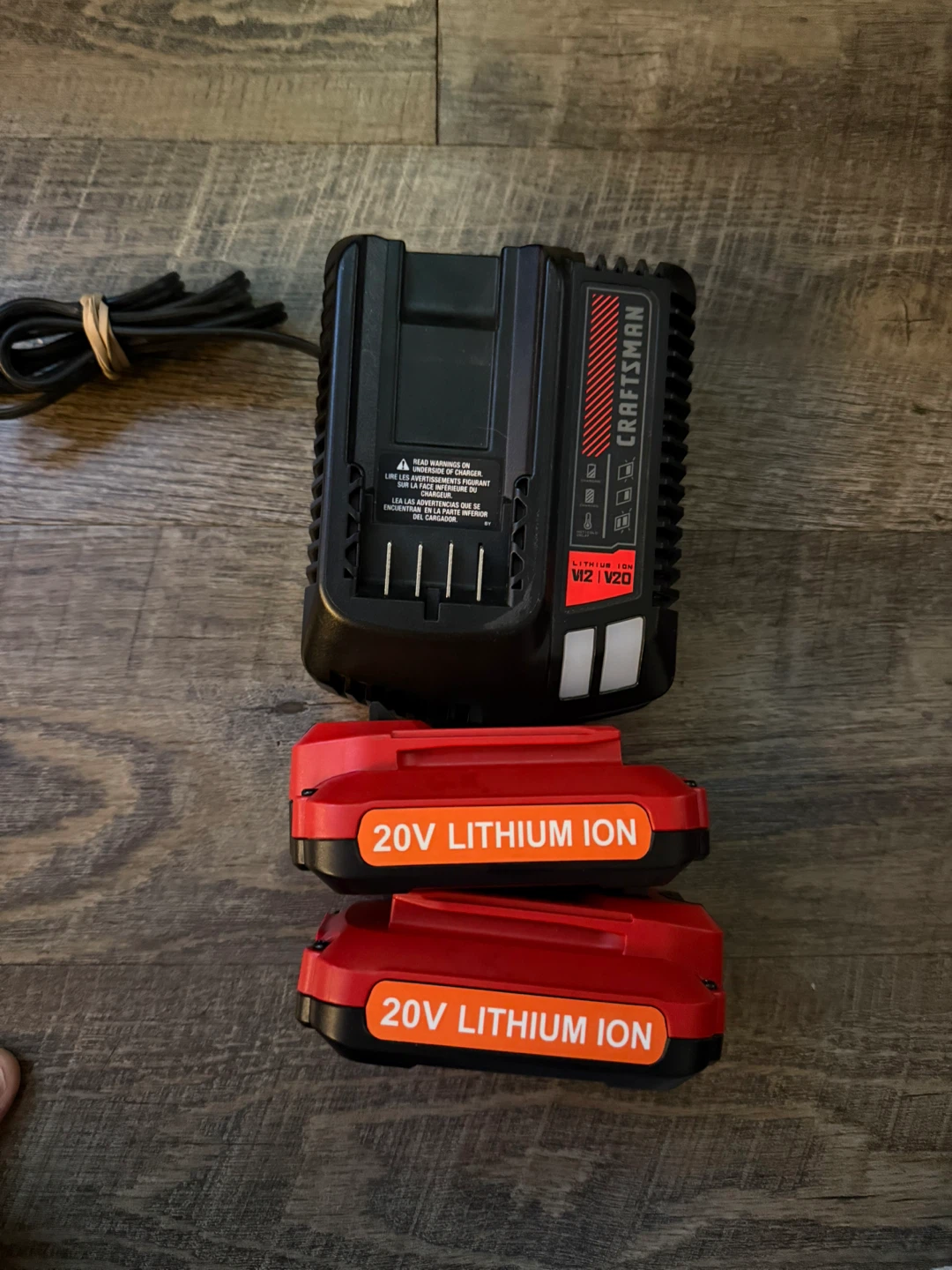 Craftsman V20 Lithium Ion Battery & Versastack Radio/Charger - photo 2
