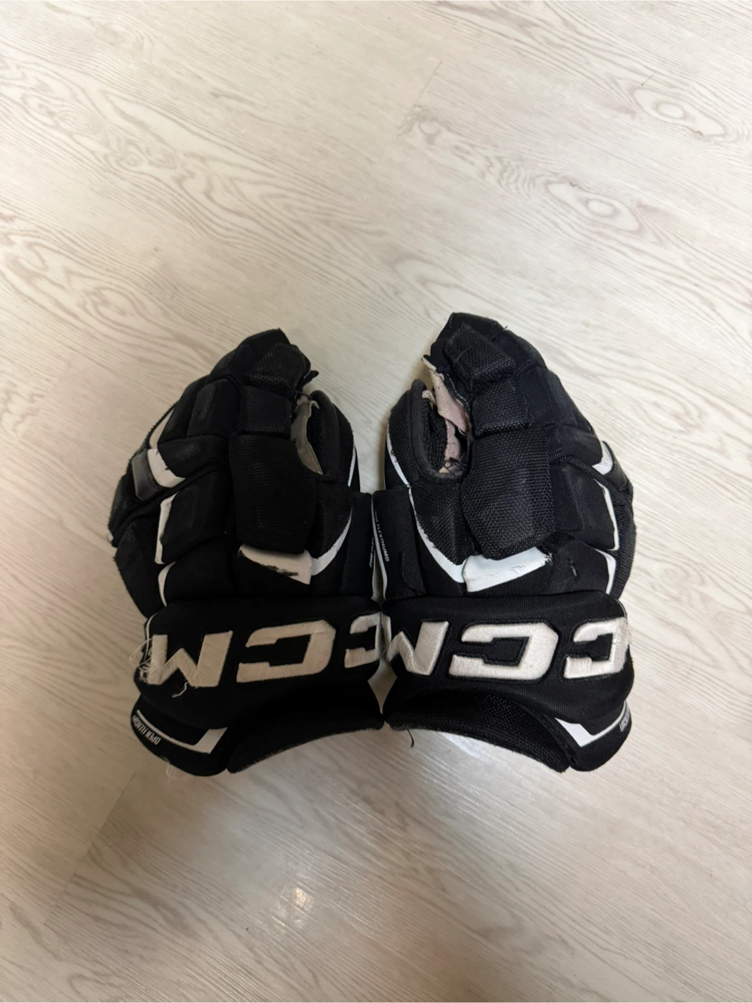 CCM jet speed FT6 Pro 13” cut resistant palms hockey gloves