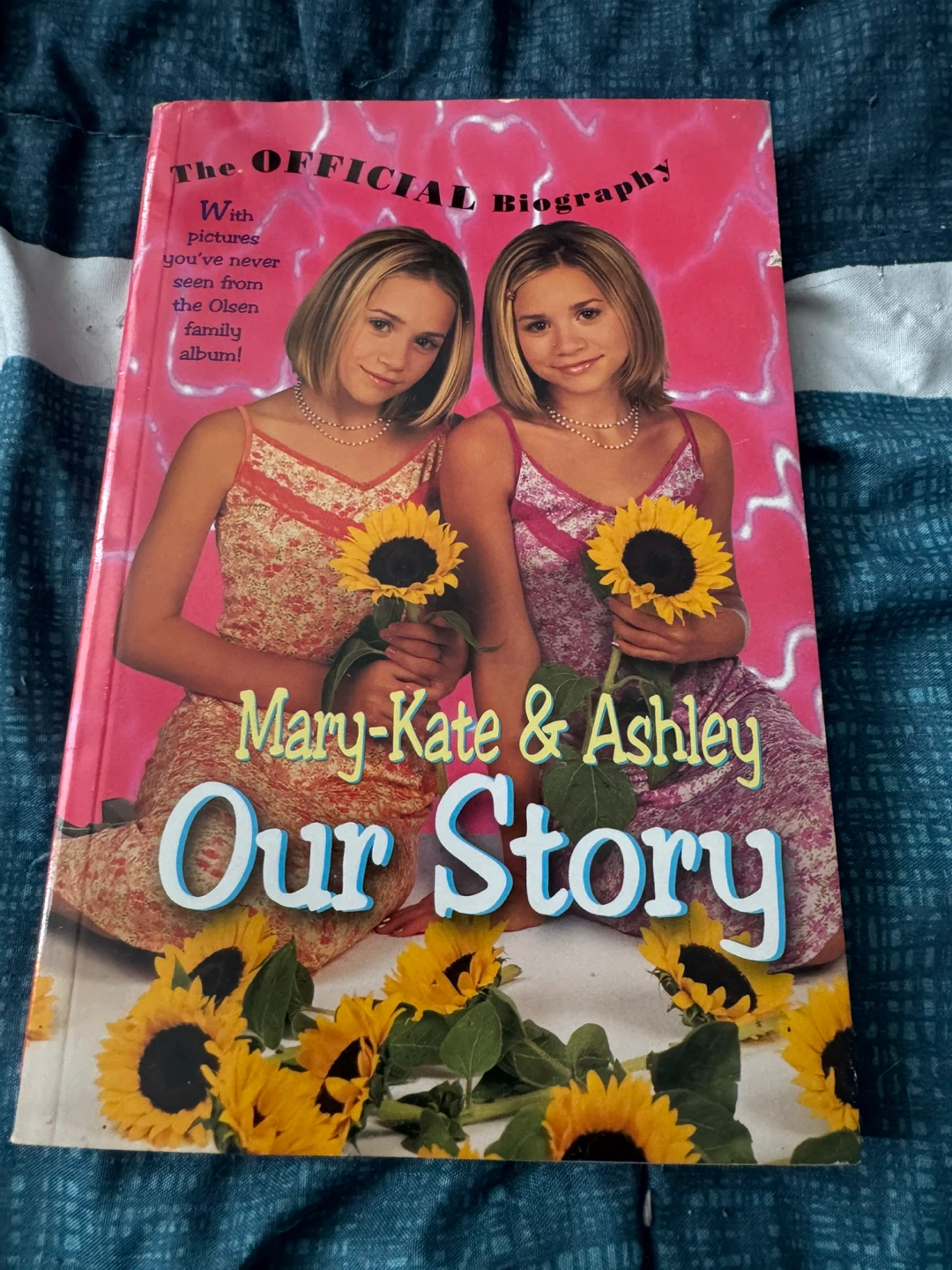 Mary-Kate & Ashley: Our Story - The Official Biography