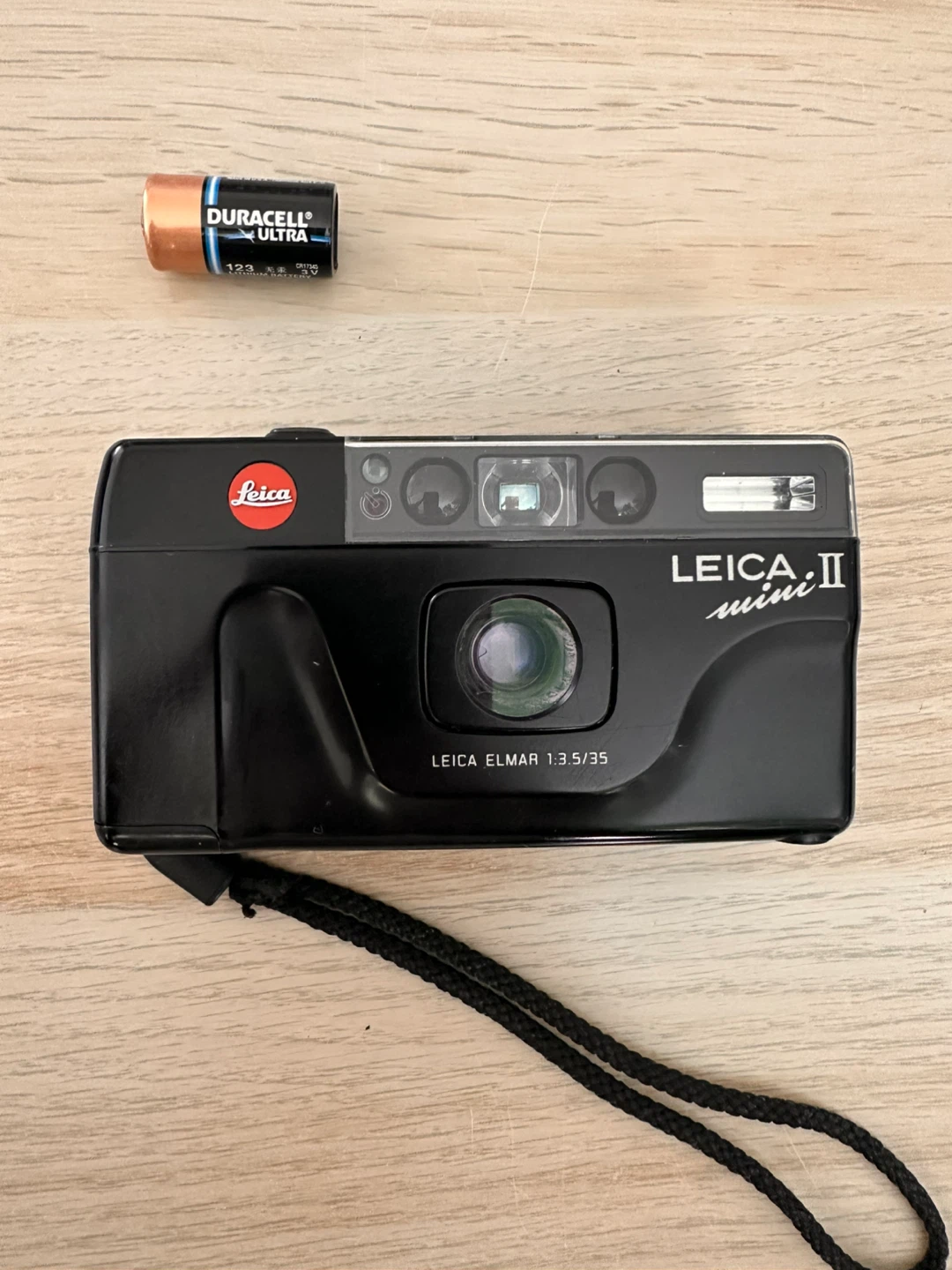 Leica II Mini Point and Shoot 35mm Film Camera - photo 2