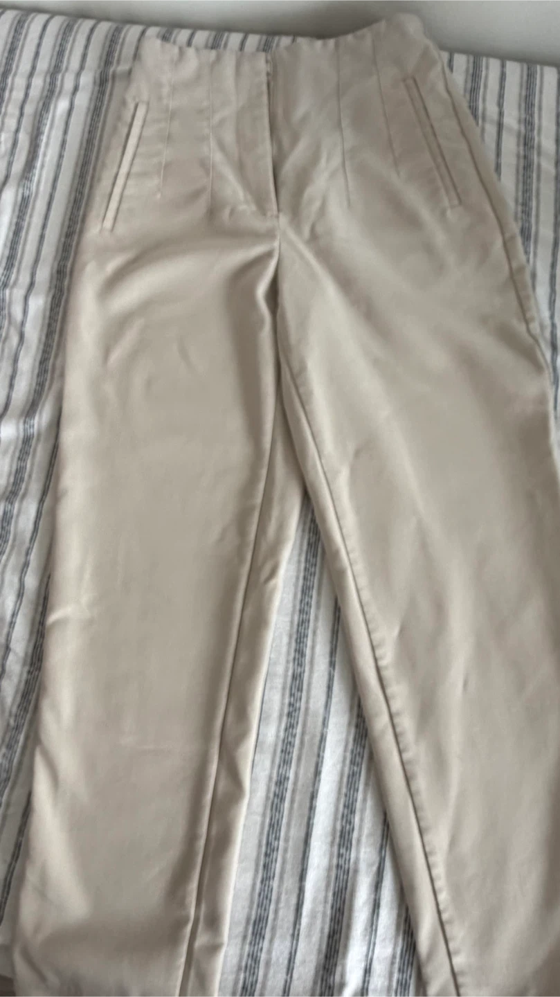 Zara Beige High-Waisted Pants Size S