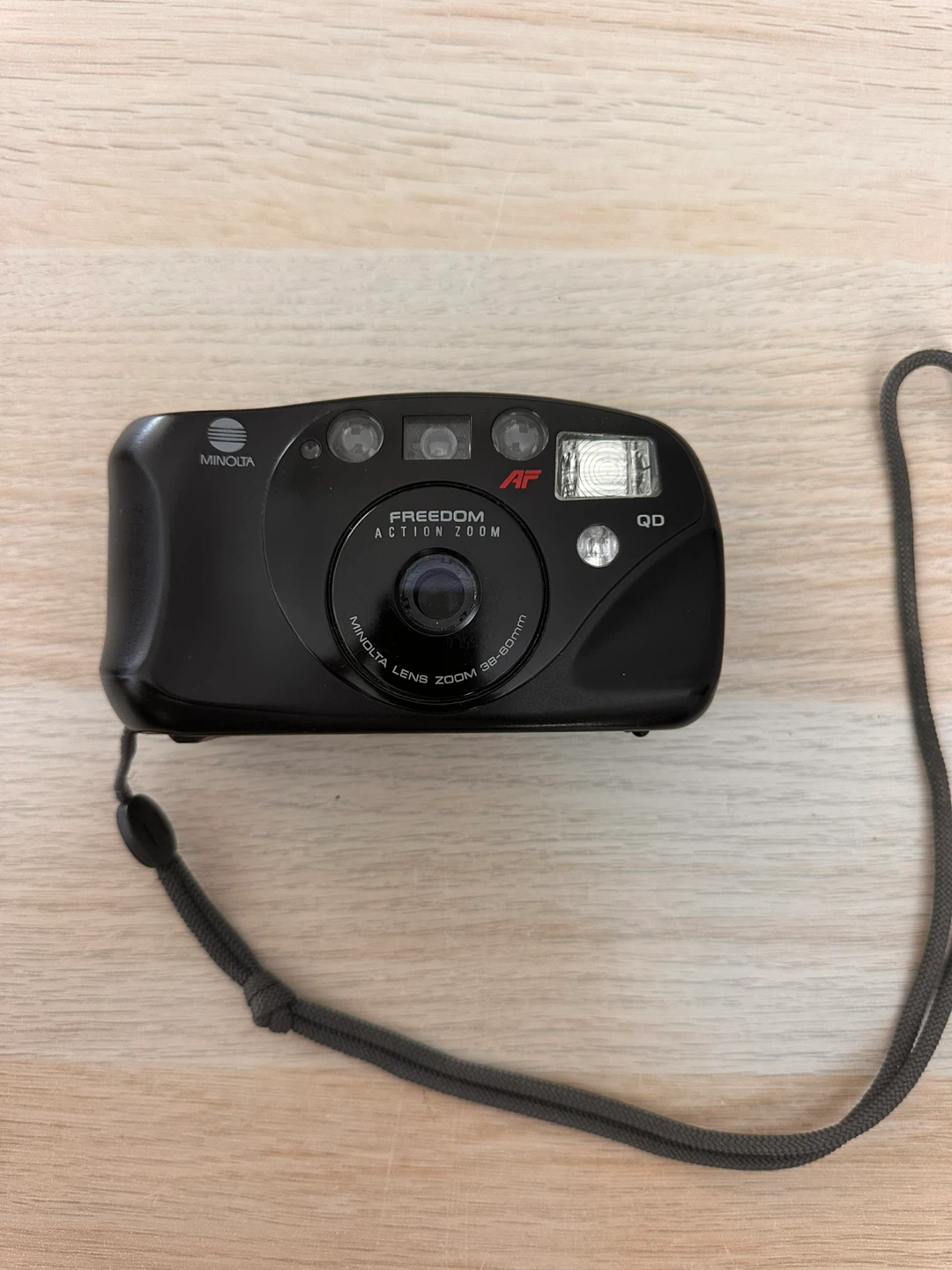 Minolta Freedom Action Zoom QD Camera