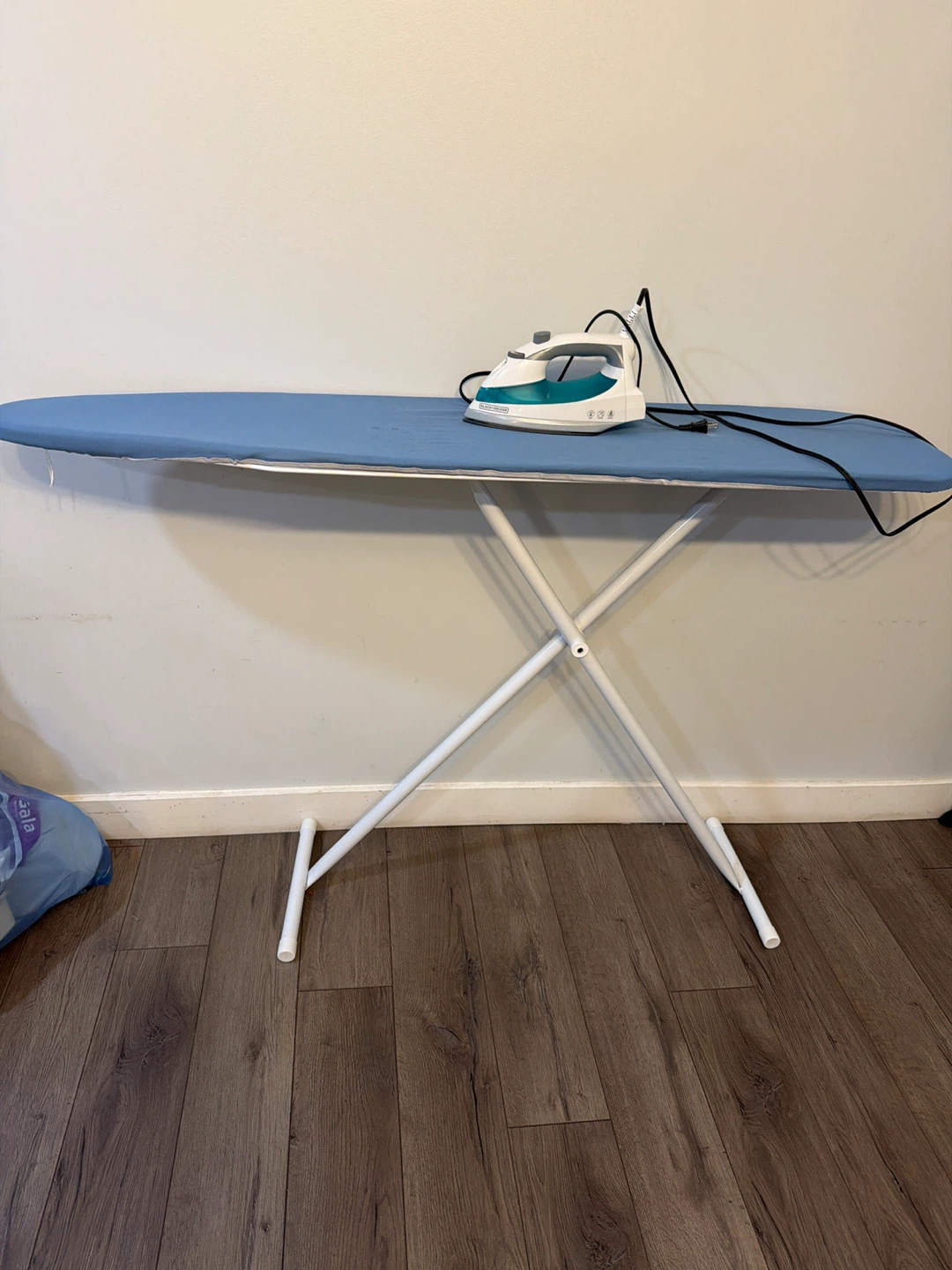 Black & Decker Ironing Board with Iron