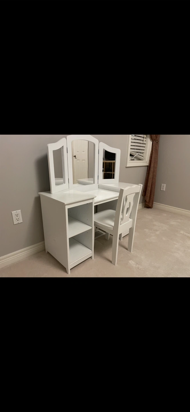 White Vanity Table and Chair Set with Triple Mirror - photo 3