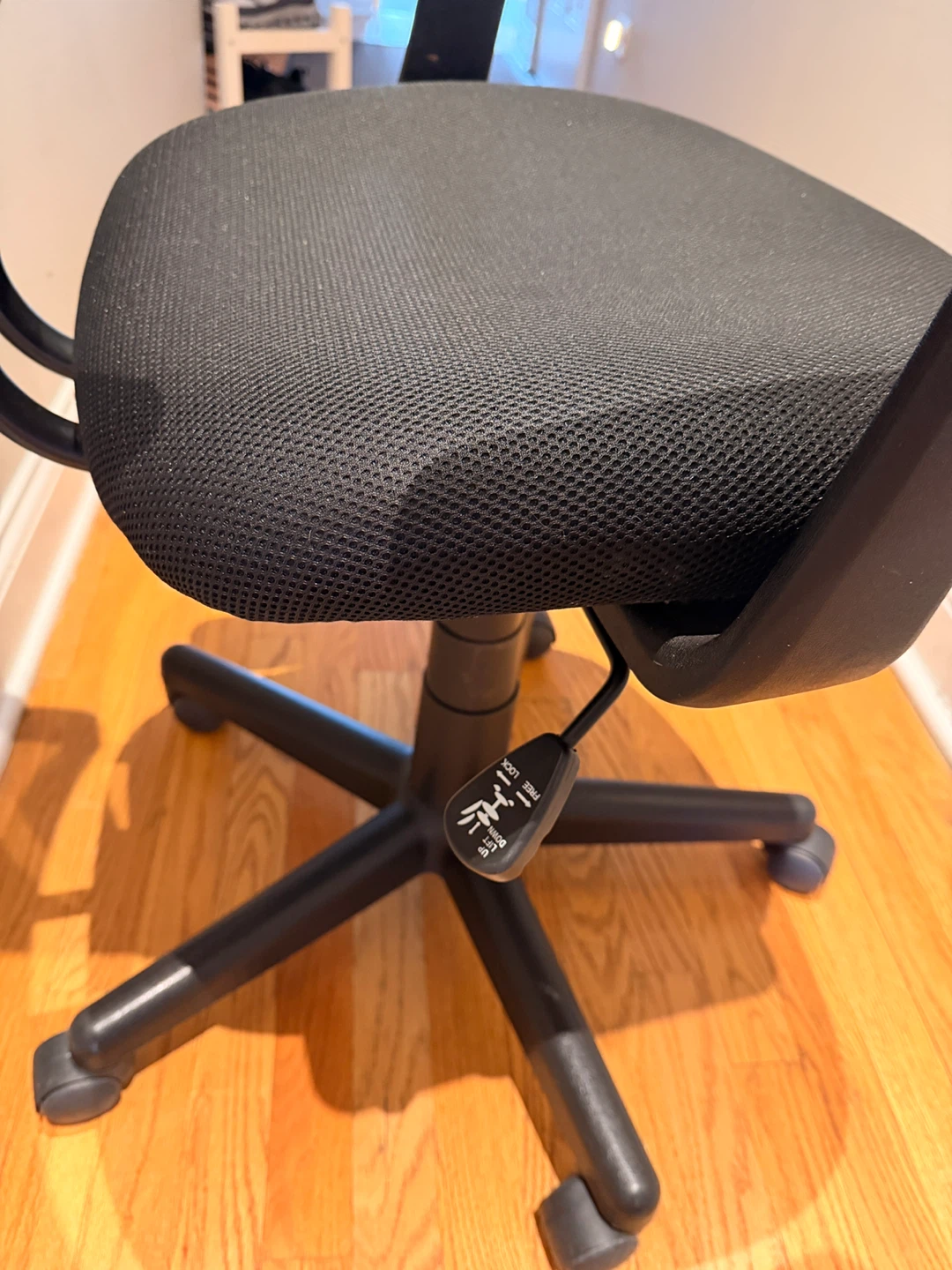 Black Mesh Office Chair - photo 5