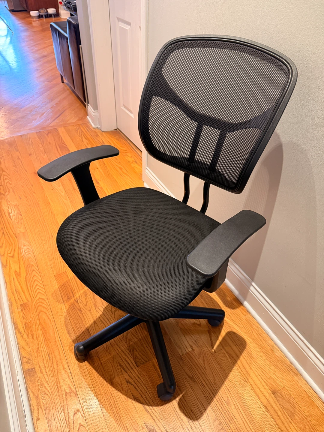 Black Mesh Office Chair - photo 3