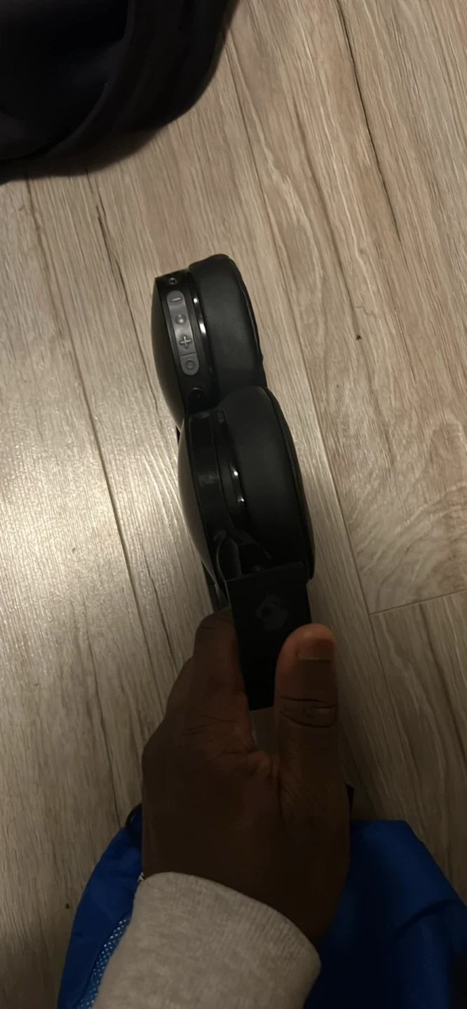 Black Skullcandy Wireless Headphones