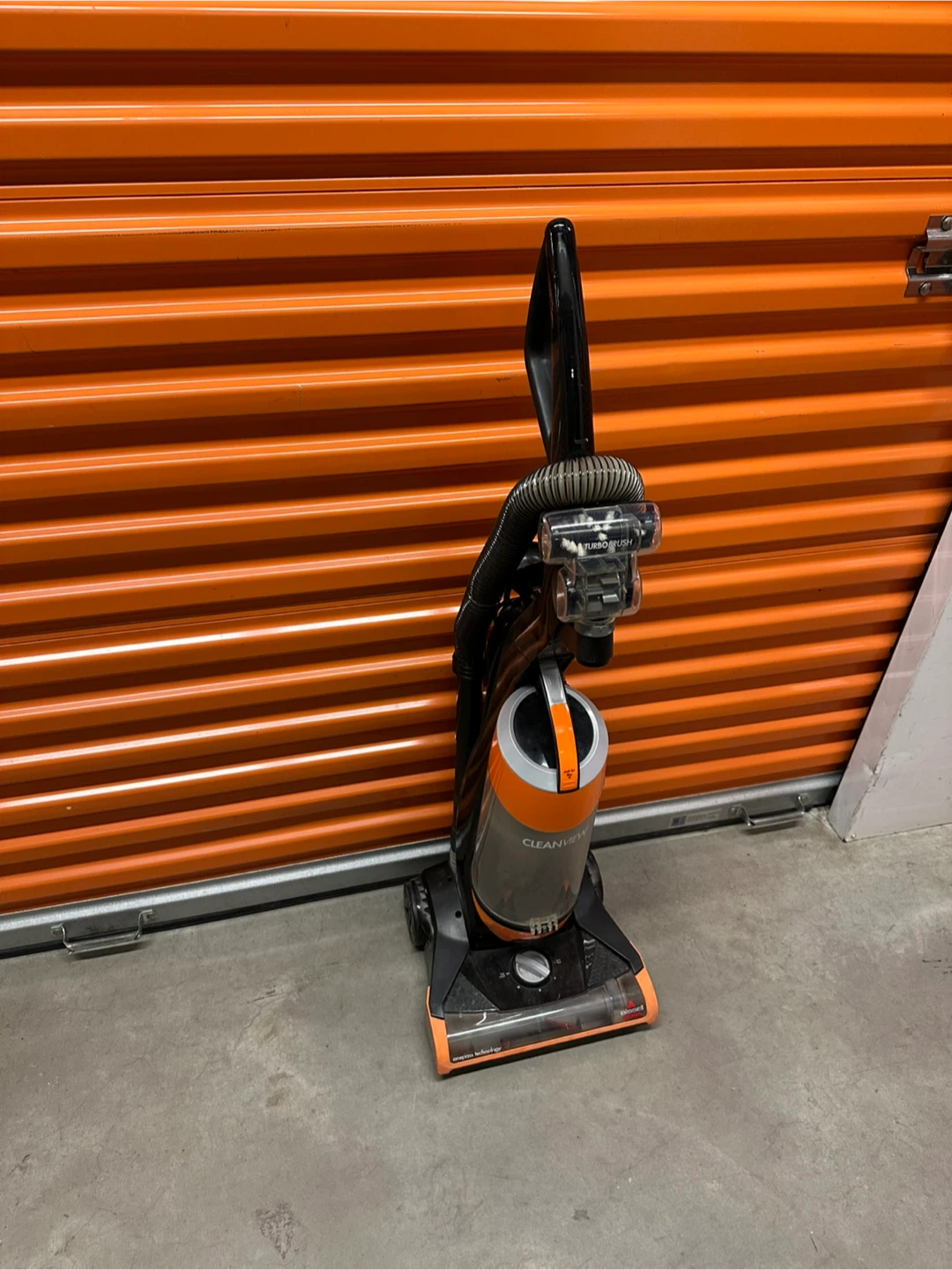 Bissell CleanView Vacuum Cleaner - photo 2