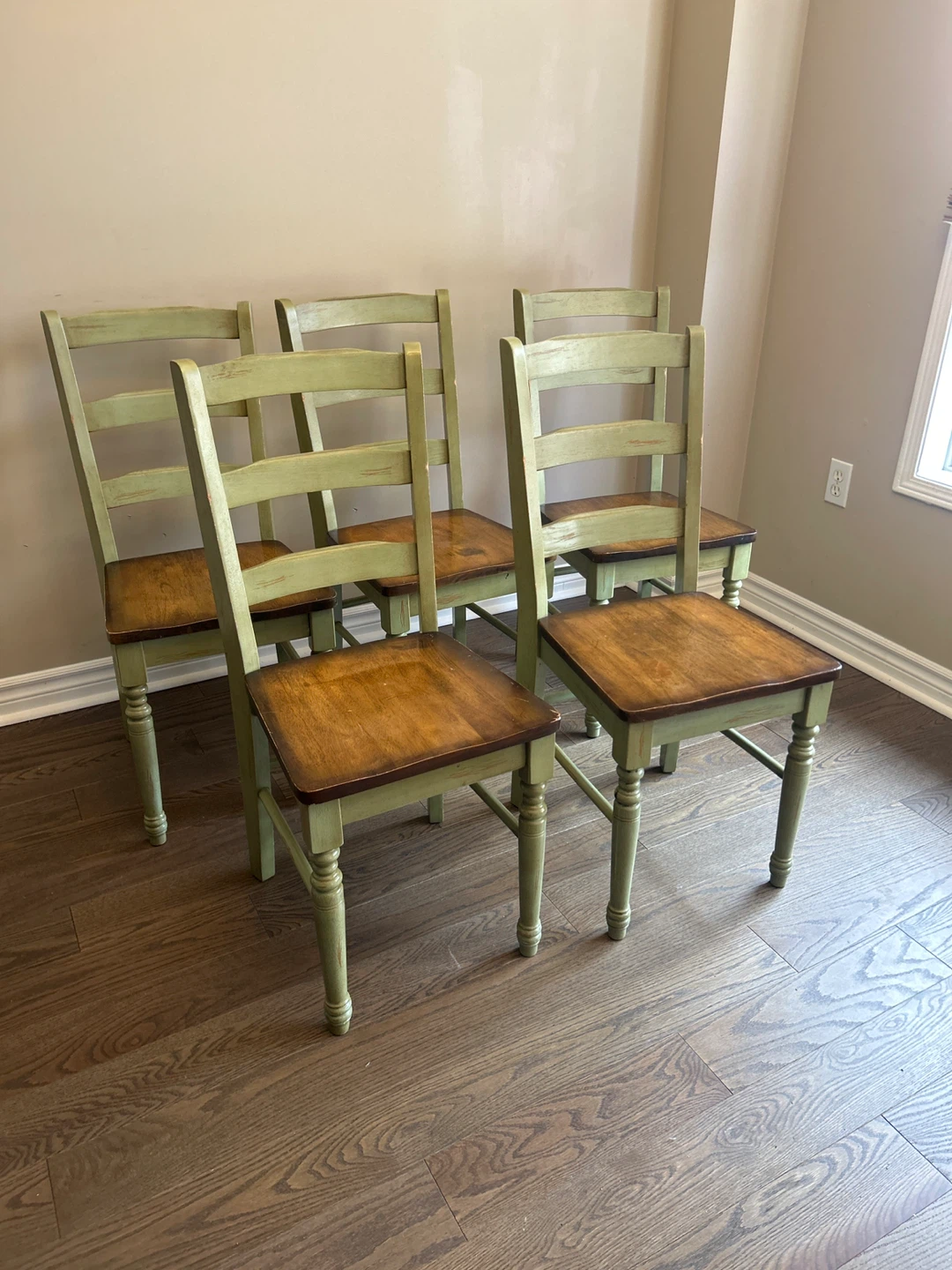 Set of 5 Green Dining Chairs with Wooden Seats