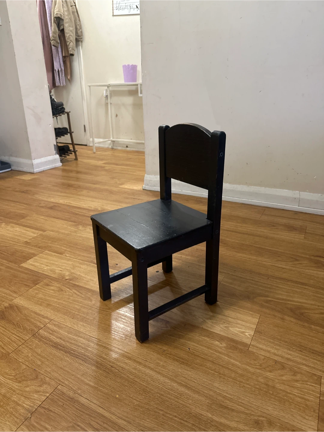 Black wooden kids chair