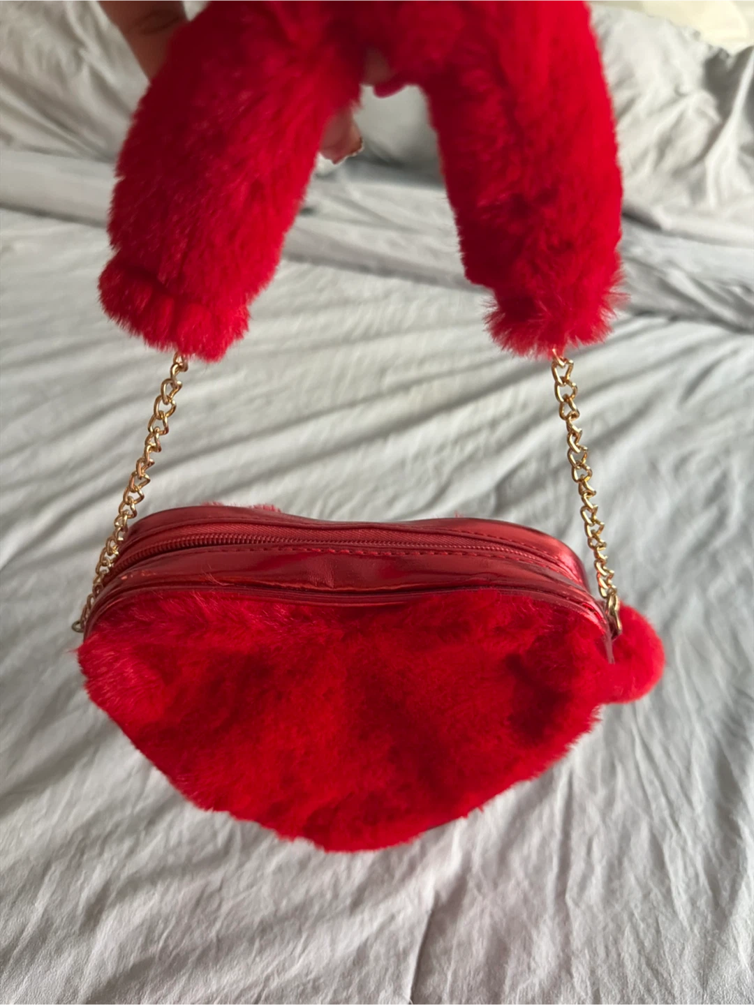 Red Faux Fur Heart Shaped Mini Purse - photo 4