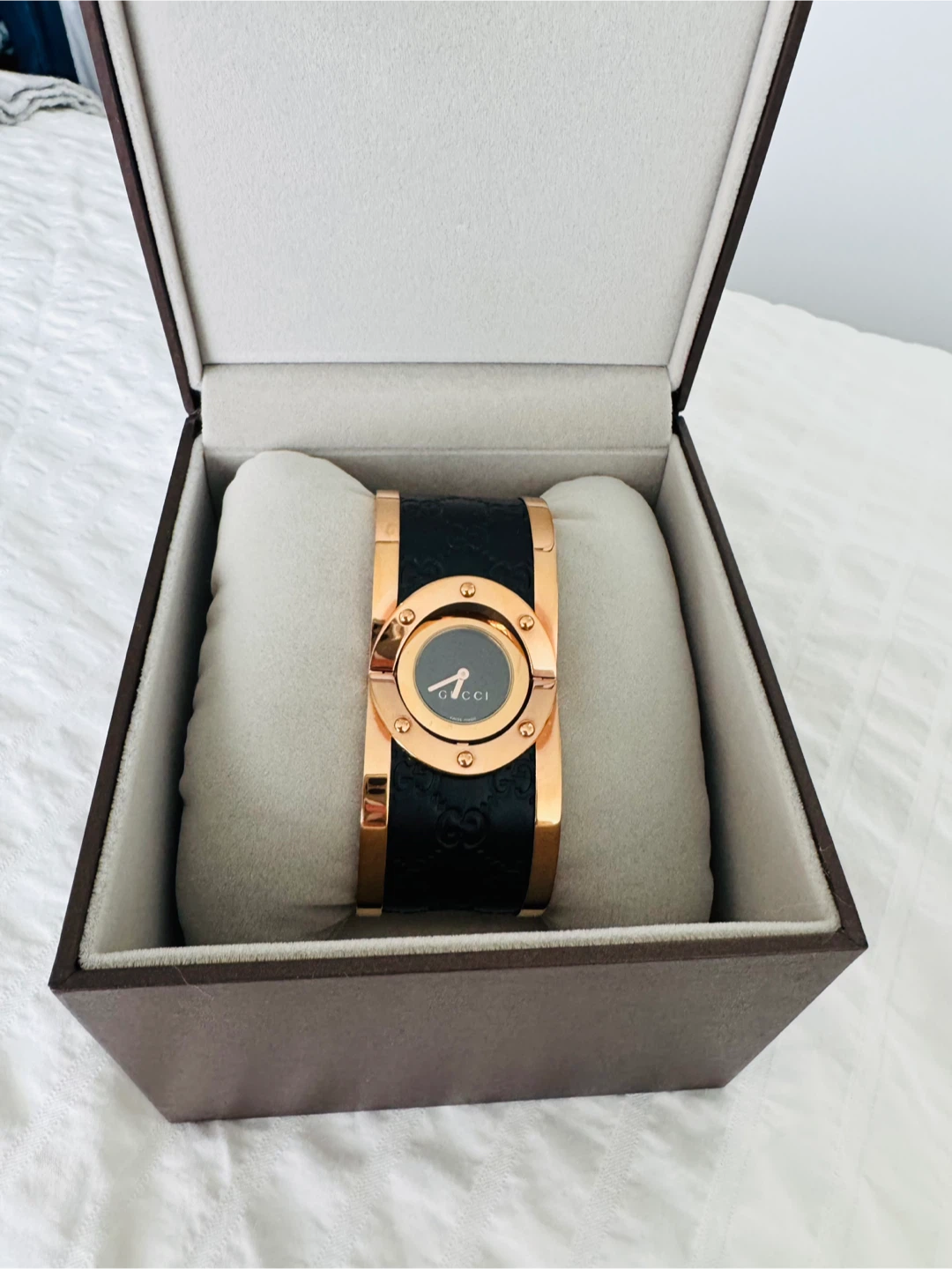 Gucci Rose Gold and Black Cuff Watch - Authentic - photo 5