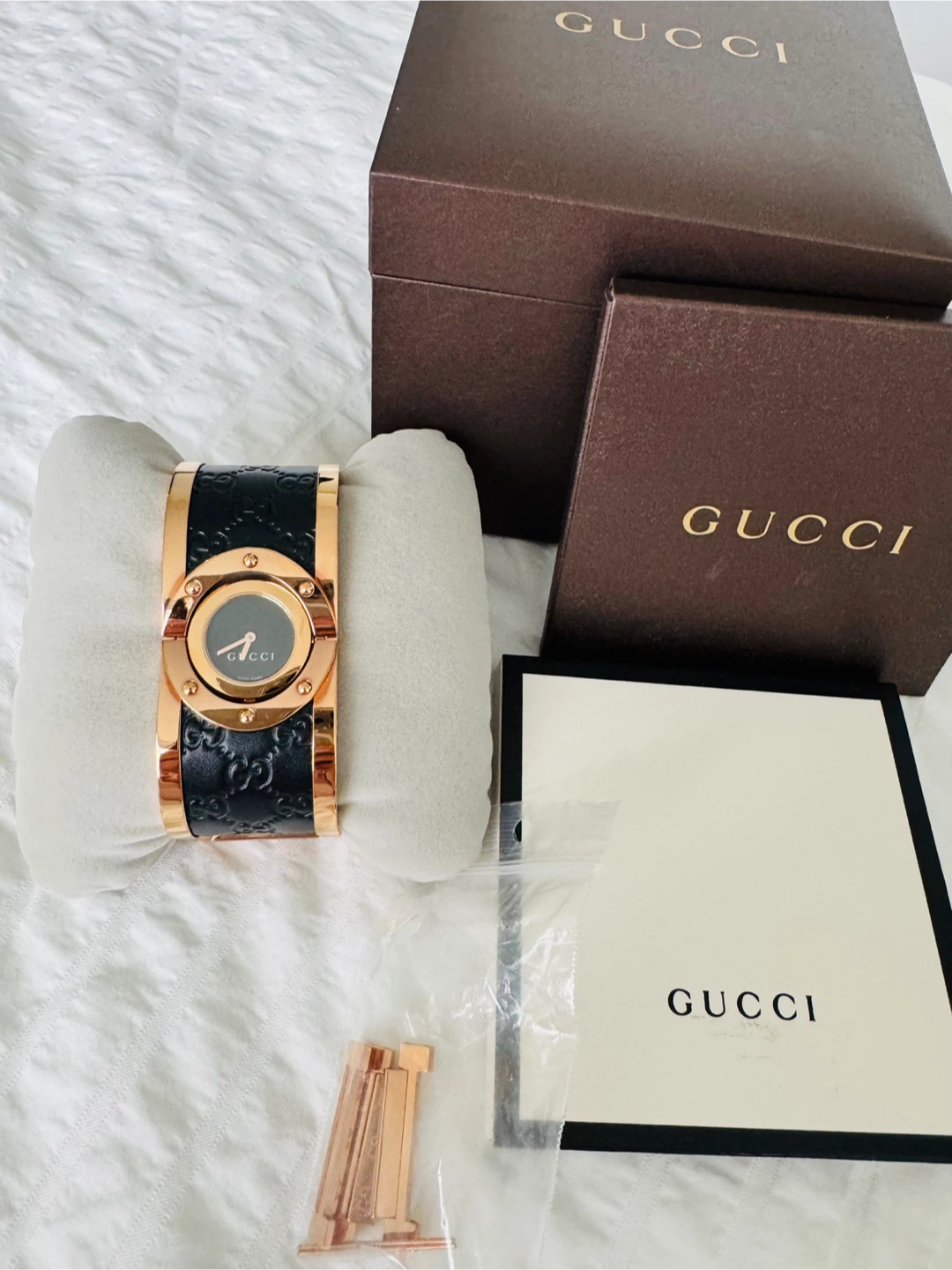 Gucci Rose Gold and Black Cuff Watch - Authentic - photo 3