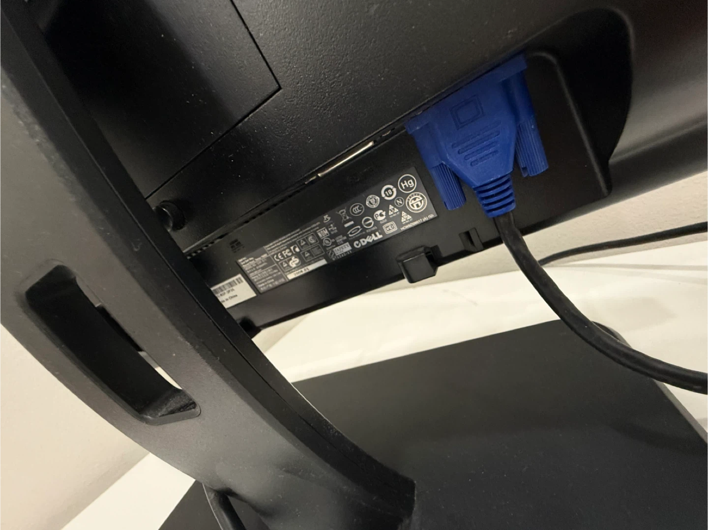 Dell Flat Screen Monitor - photo 4