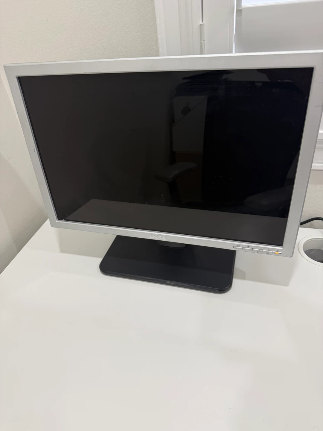 Dell Flat Screen Monitor - photo 2
