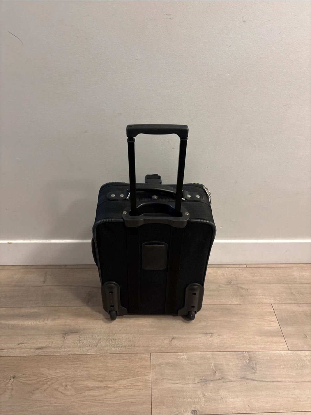 Samsonite Black Carry-On  Luggage on Wheels 19x14x7 inches - photo 4