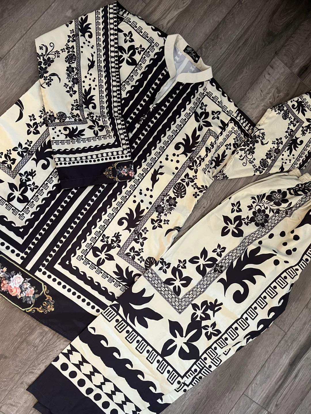 Women's Black & White Printed Kurti Pants Set