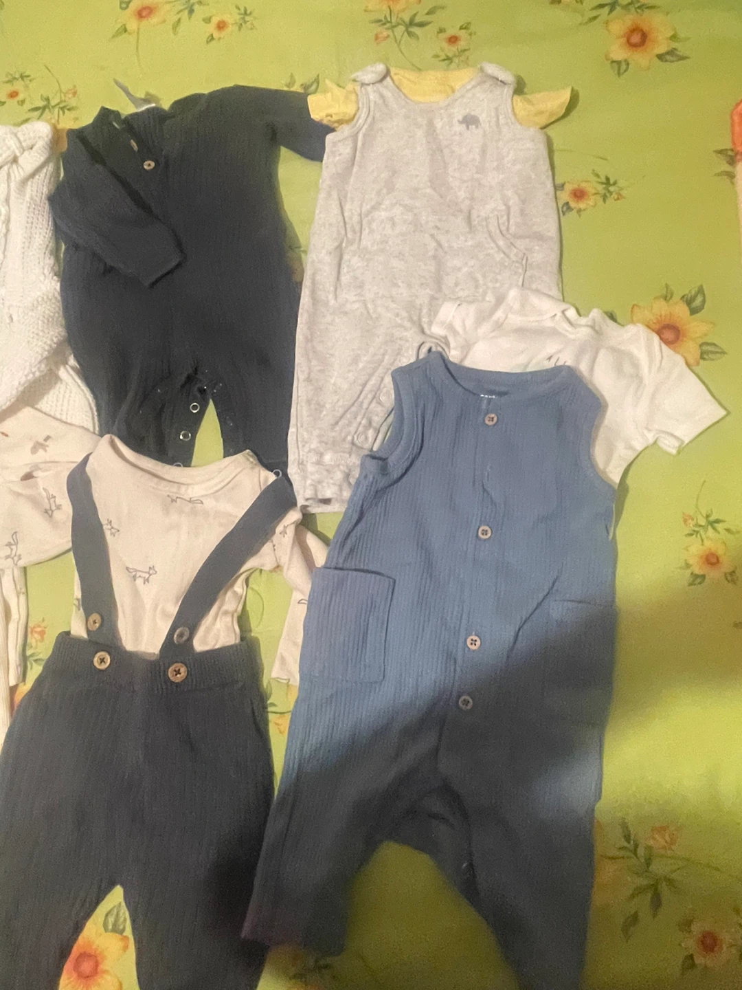 Baby Clothes Bundle - Carter's, 16 pieces - photo 2