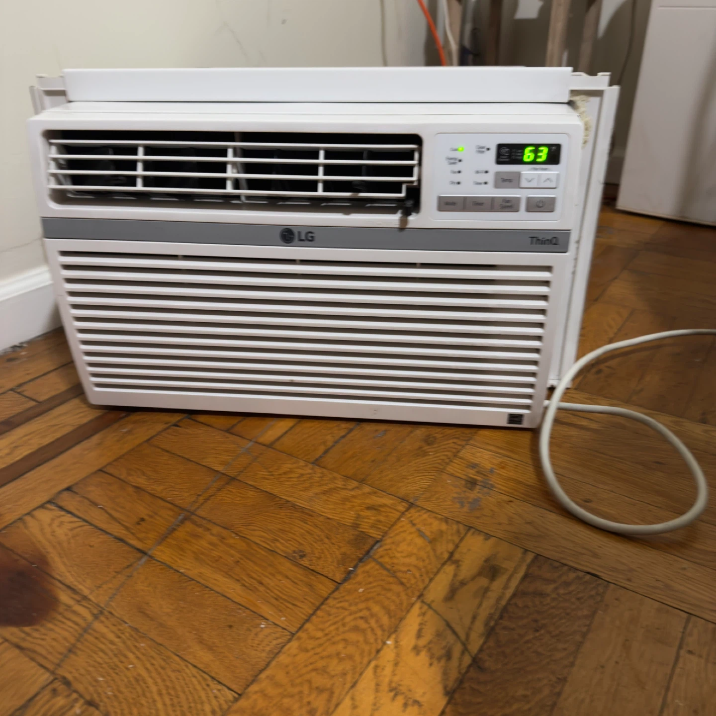 LG ThinQ Window Air Conditioner - photo 3