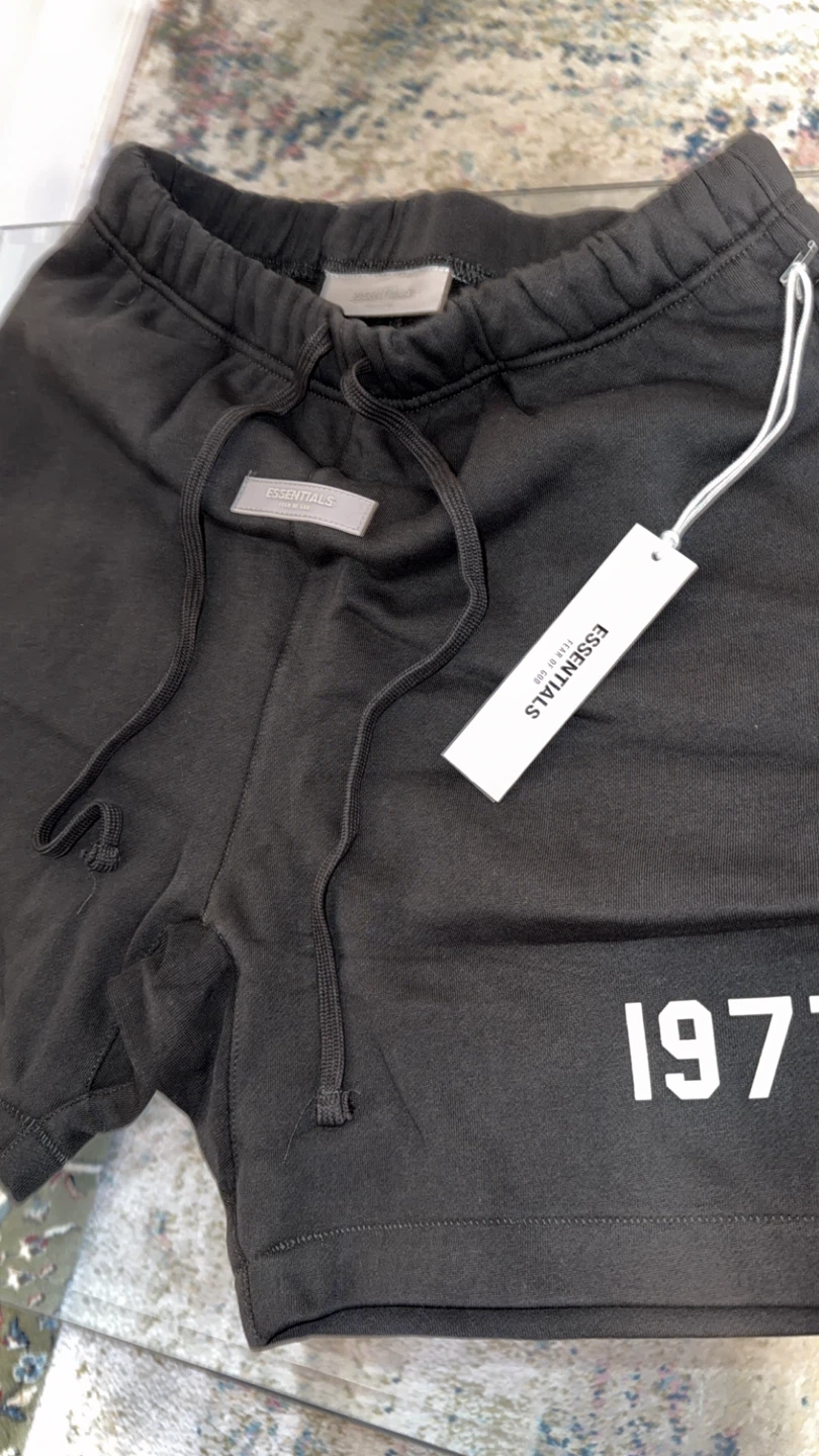 Essentials "1977" Black Sweat Shorts - Size M - photo 2