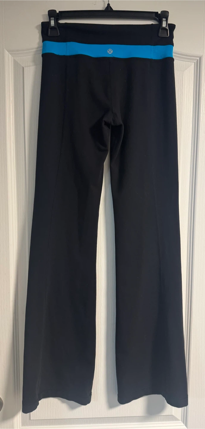 Lululemon Athletica Black Flare Yoga Pants Size 4 - photo 2