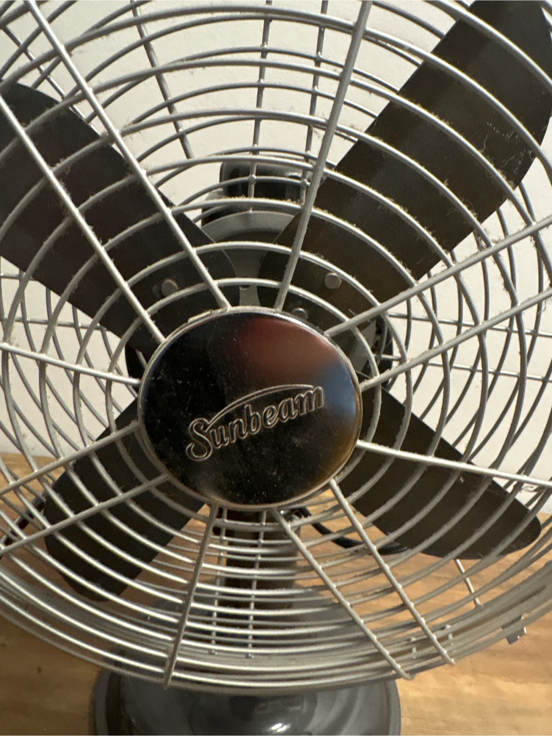 Small Sunbeam Table Fan Diameter 11 inches - photo 5
