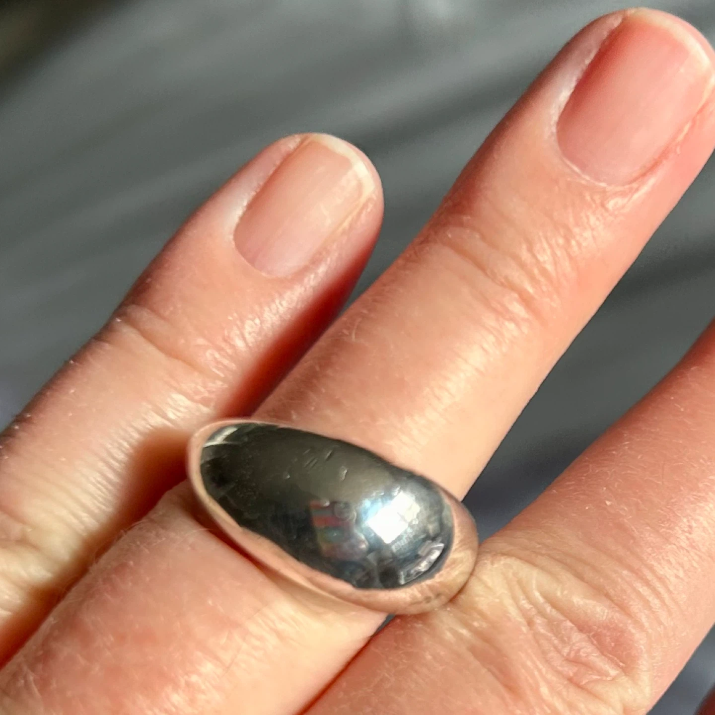 Silver Band Ring Size US 7 - photo 4