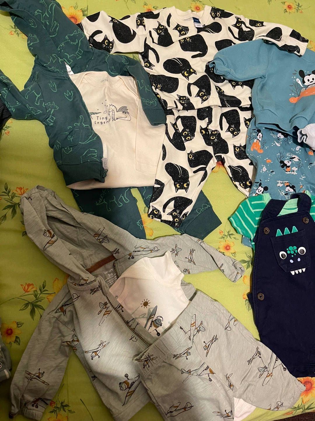 Carter's Baby Boy 3 months Clothes Bundle 15 pieces - photo 3
