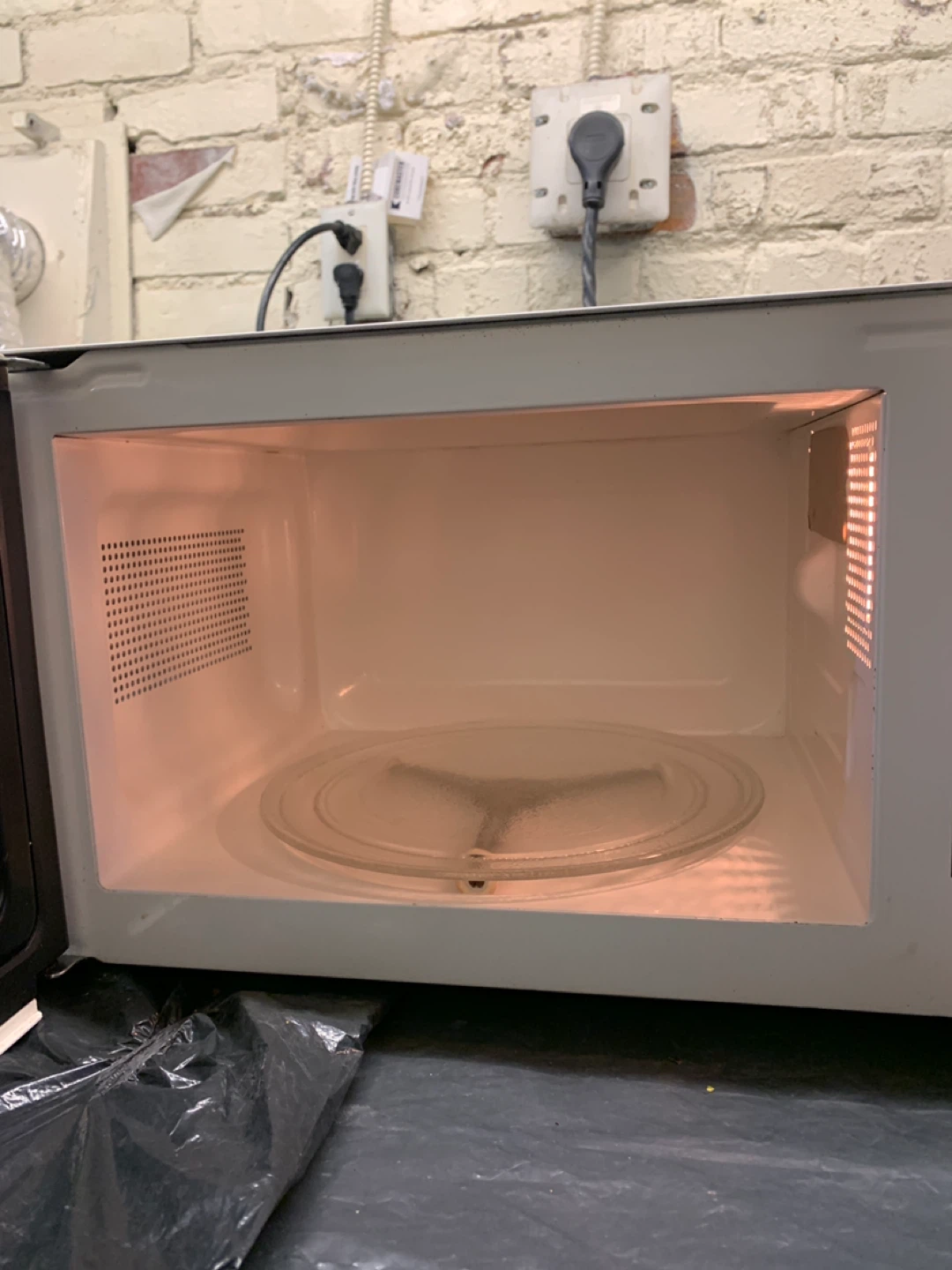 Danby Designer Microwave Oven - photo 3