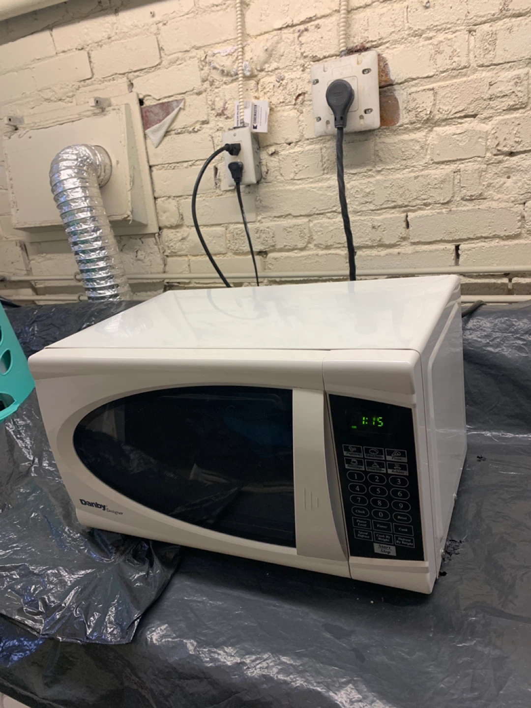 Danby Designer Microwave Oven - photo 2