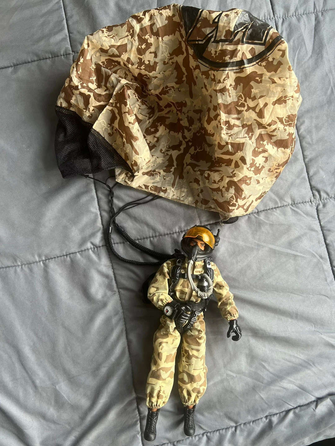 Action Man Desert Mission Figure with Parachute - photo 2