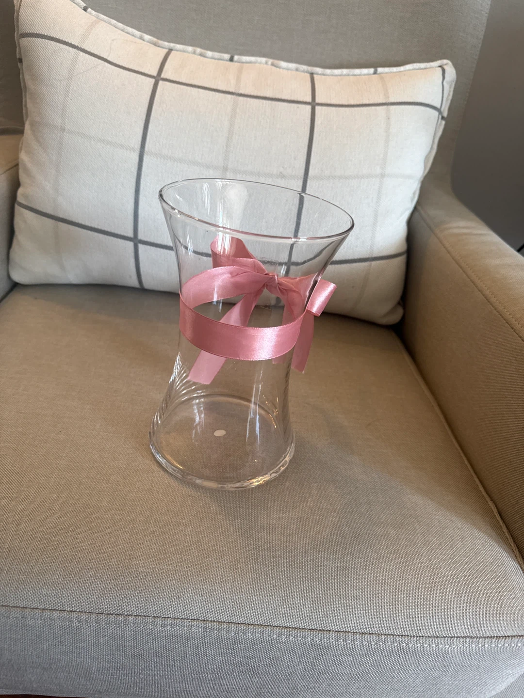 CGlass Vase with Pink Ribbon Accent 🥕 - photo 2