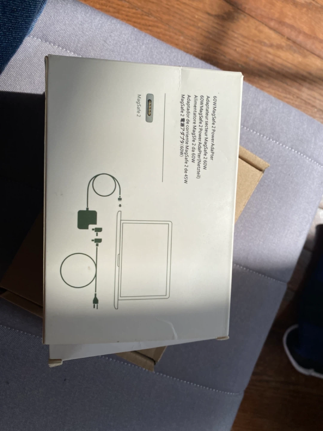 Apple 60W MagSafe 2 Power Adapter - photo 4
