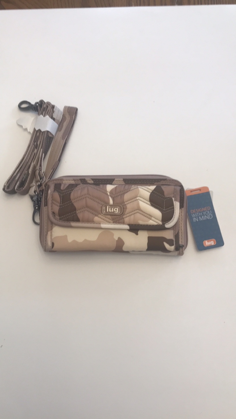 lug Crossbody Wallet