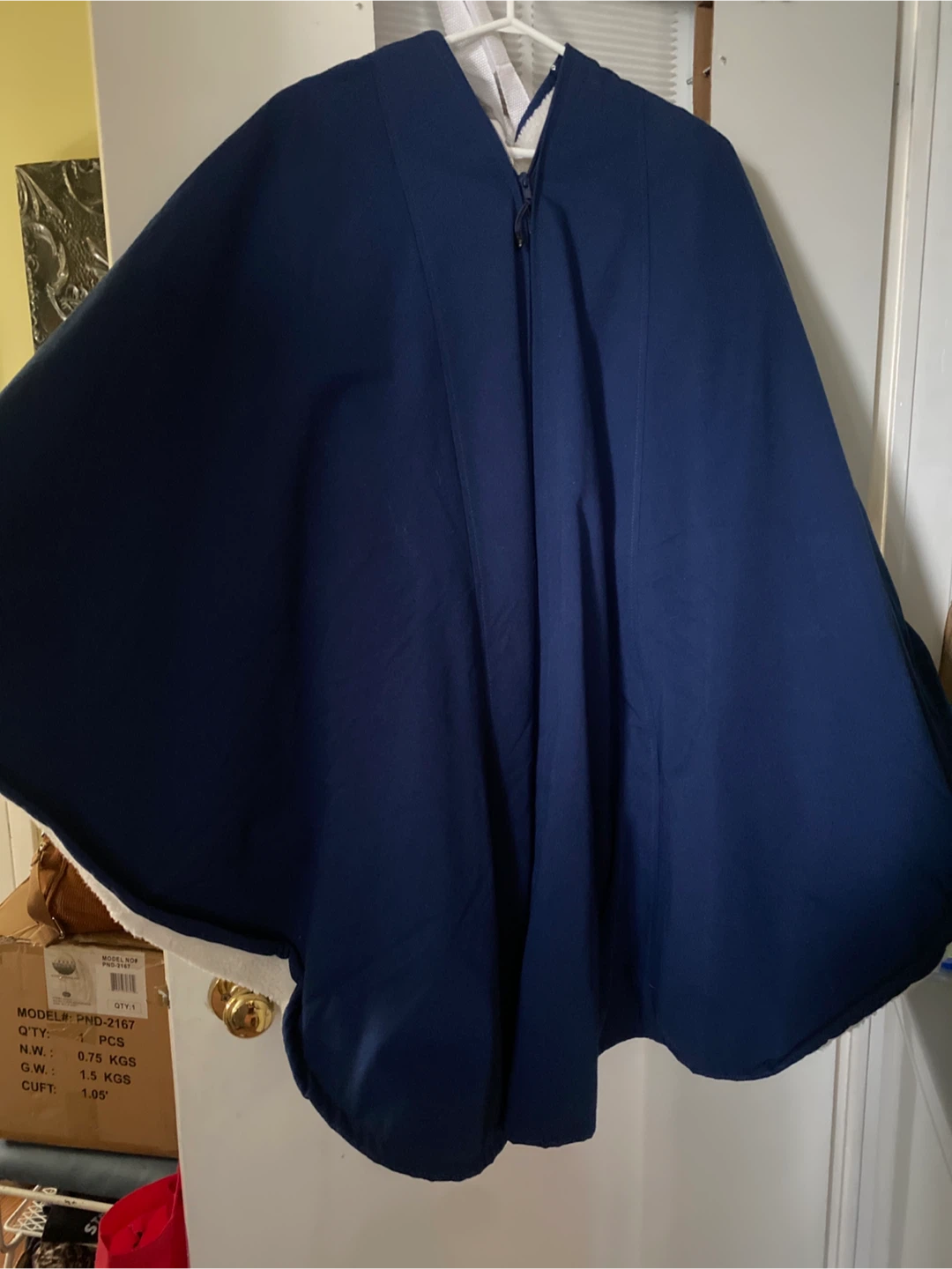 Unisex Luxurious Fur-Lined Wheelchair Cape - photo 2
